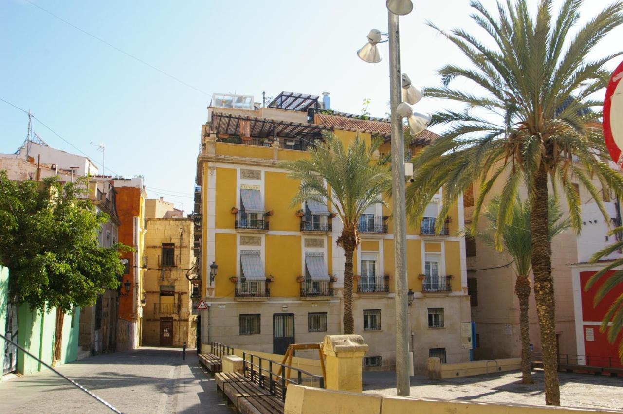 阿利坎特Edificio Amarillo En El Barrio公寓 外观 照片